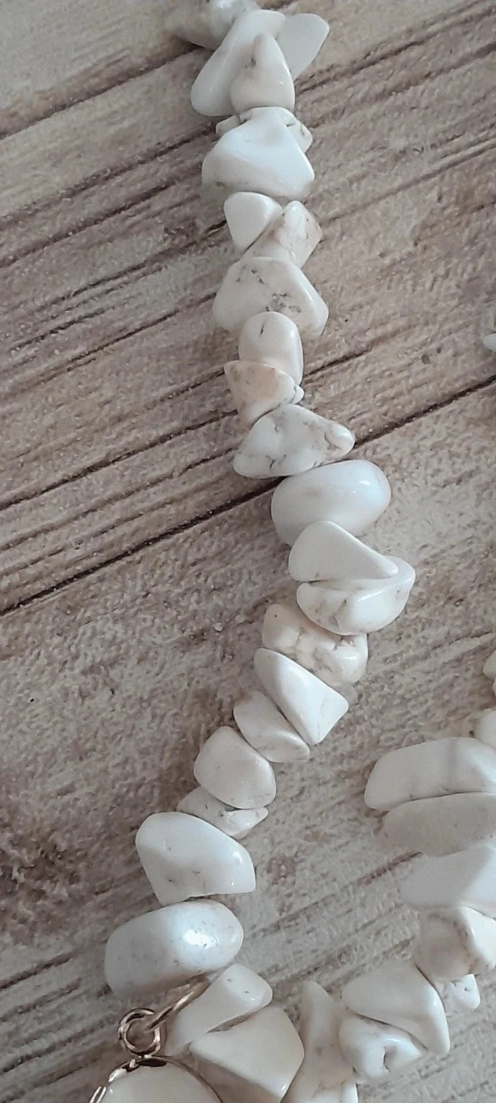 Collar estilo Bóheme, pequeñas piedras y flor blanca – photo 5